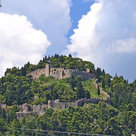 Poly'S Charming Home - City Center & Near The Beach 2Bedroom Apartment Nafpaktos Eksteriør billede