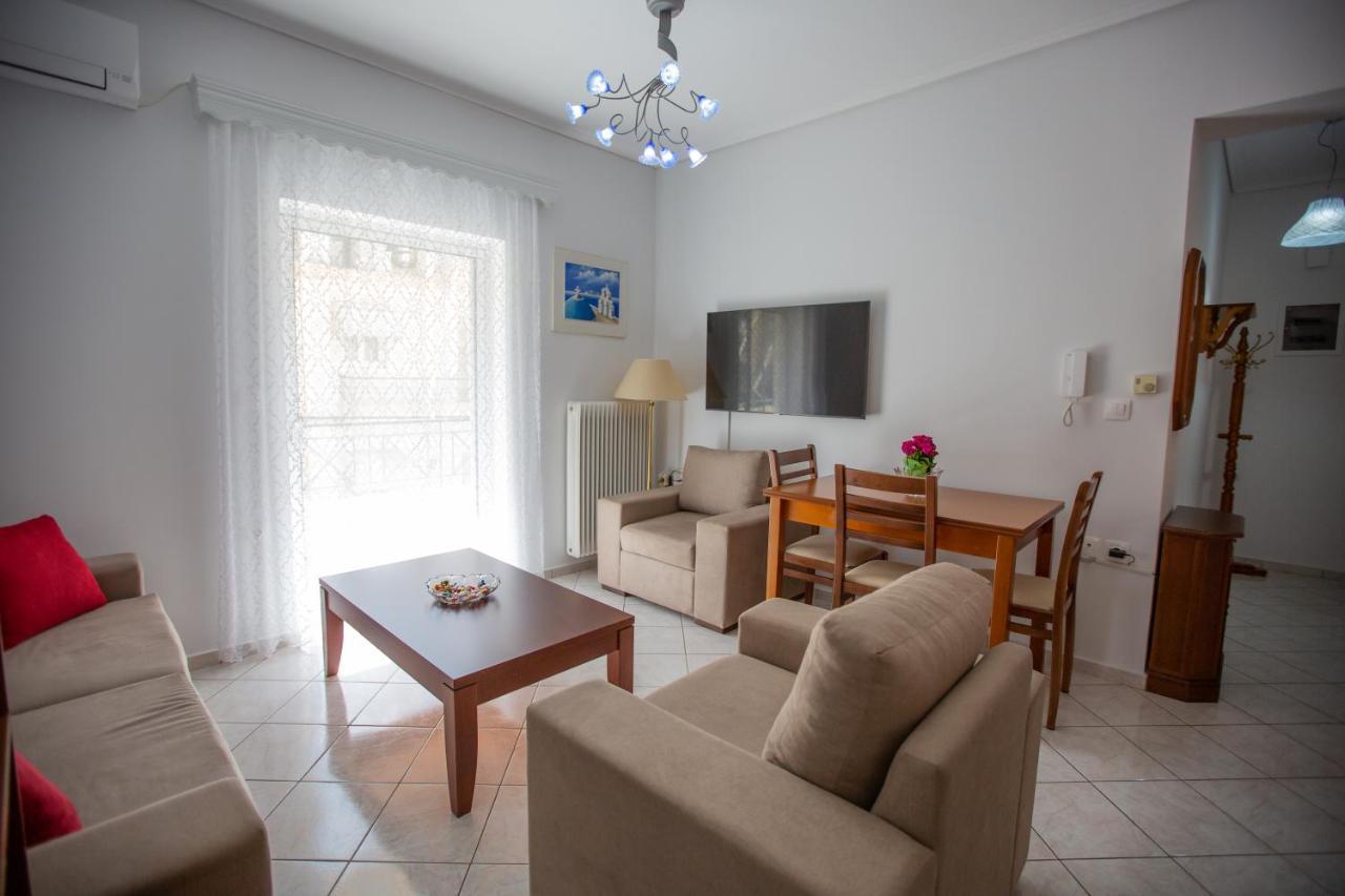 Poly'S Charming Home - City Center & Near The Beach 2Bedroom Apartment Nafpaktos Eksteriør billede